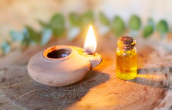 Uleiul esențial de tămâie: Aroma sacră cu efecte terapeutice