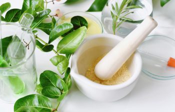 Acidul azelaic, ingredientul esențial pentru o piele uniformă și sănătoasă