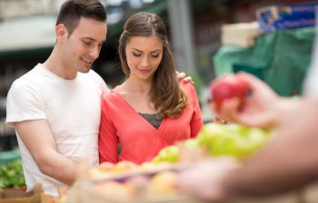 Beneficiile consumului de alimente locale și de sezon