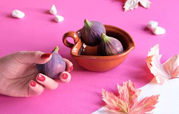 Descoperă magia prunelor: Beneficii pentru inimă și piele