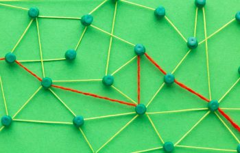 Singleton pattern vs dependency injection în micro-frontends – dileme și soluții