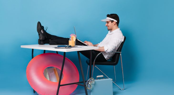 Stilul smart-casual adaptat vieții de birou