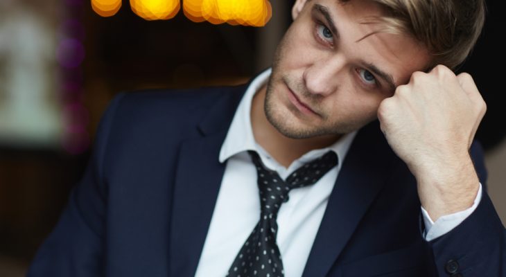 Ce înseamnă când visezi un bărbat necunoscut