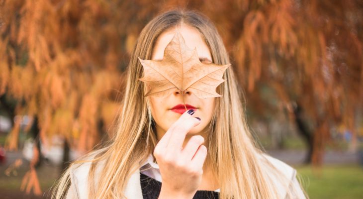Ce înseamnă când visezi că fumezi? Află semnificațiile visurilor în care fumezi
