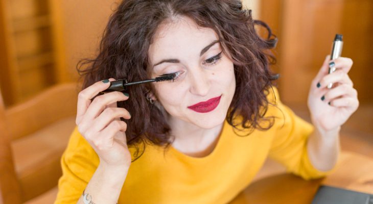Cum alegi produsele potrivite pentru un machiaj rapid de dimineață